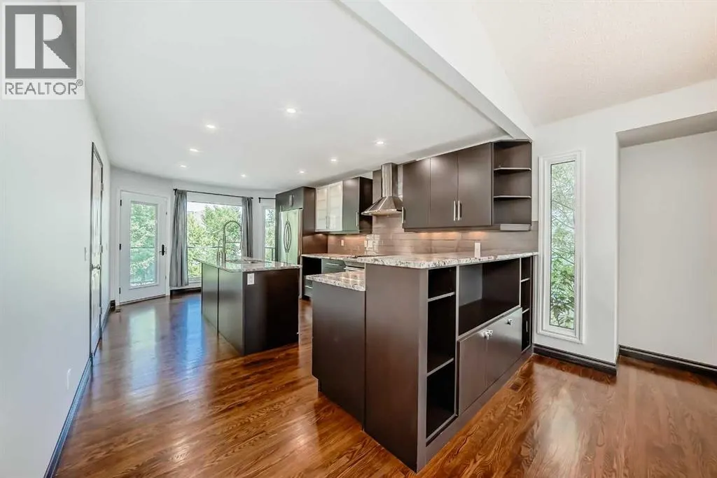96 Douglas Shore Close SE