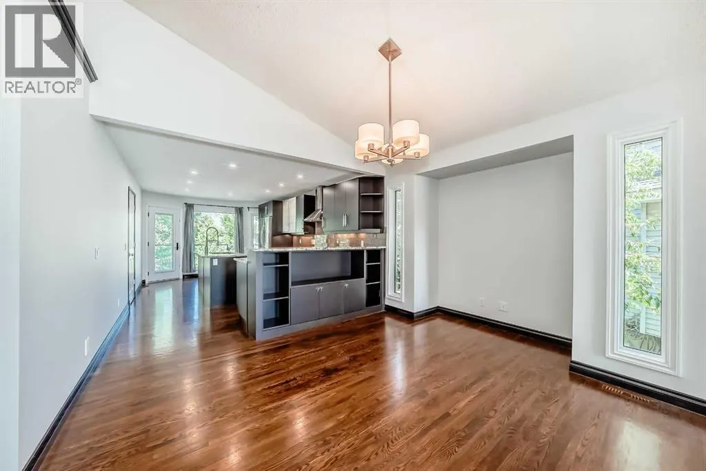 96 Douglas Shore Close SE
