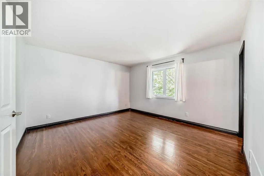 96 Douglas Shore Close SE