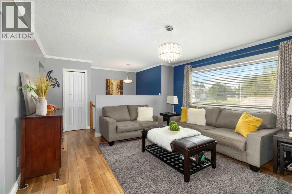 150 Hilltop Crescent