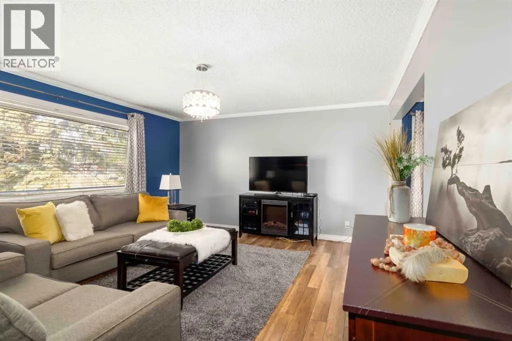 150 Hilltop Crescent