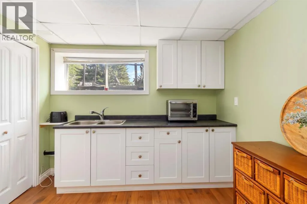 150 Hilltop Crescent