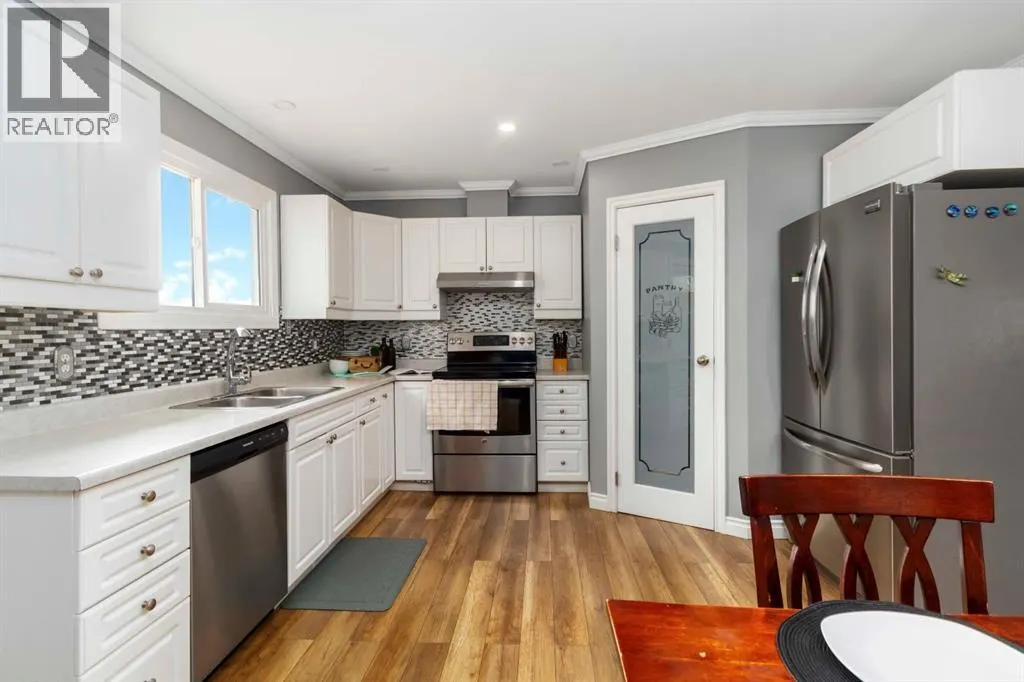 150 Hilltop Crescent