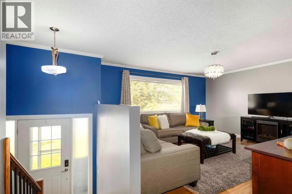 150 Hilltop Crescent