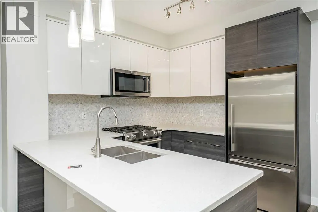 3215, 95 Burma Star Road SW