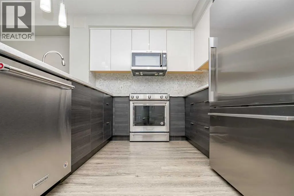 3215, 95 Burma Star Road SW