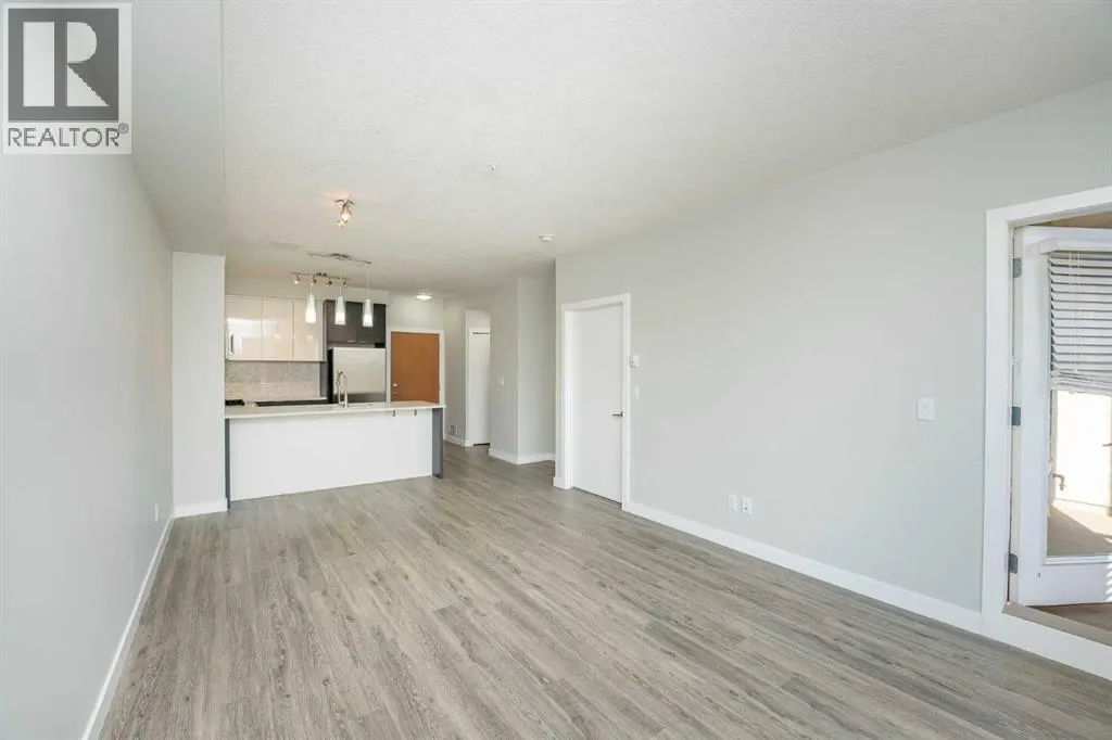 3215, 95 Burma Star Road SW