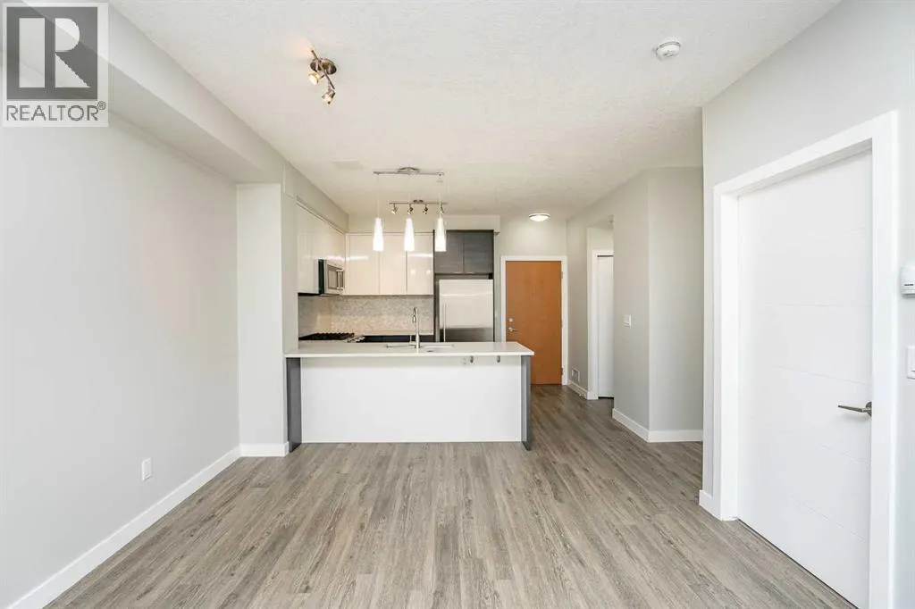3215, 95 Burma Star Road SW