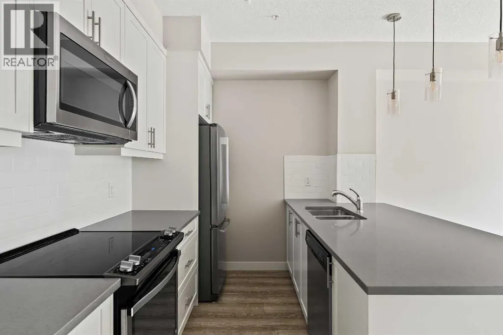 206, 100 Auburn Meadows Manor SE