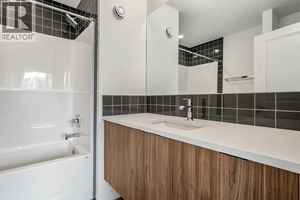 217 Seton Grove SE