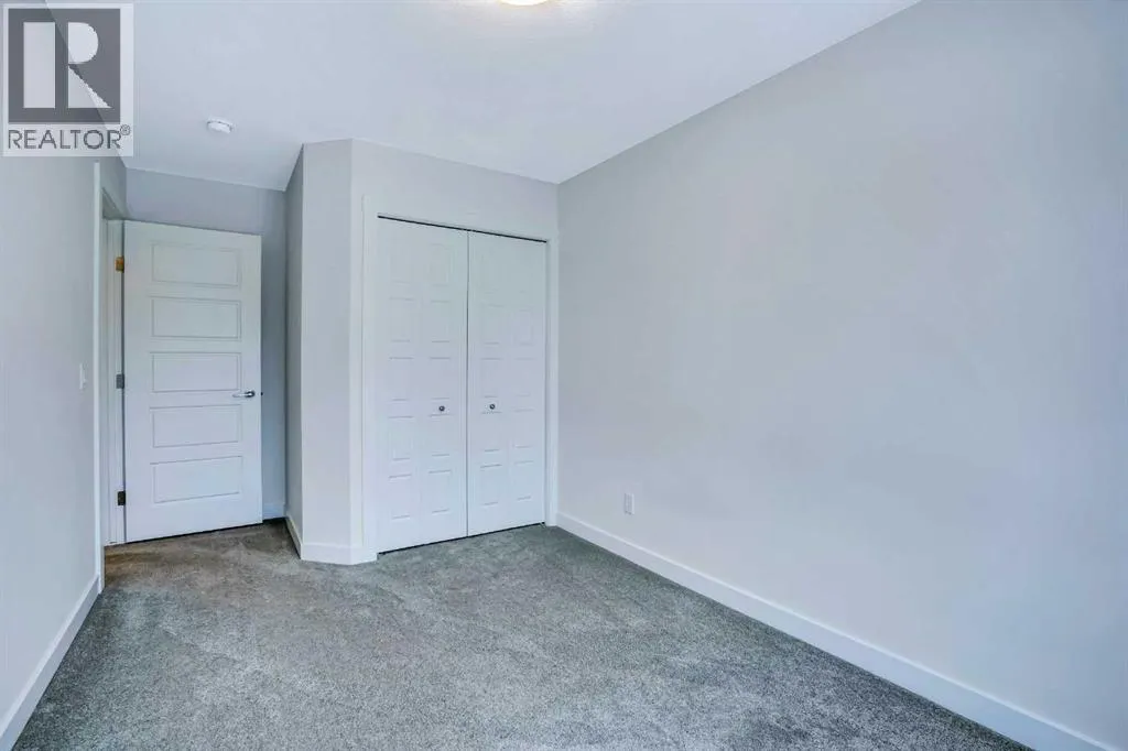 160 Livingston Common NE