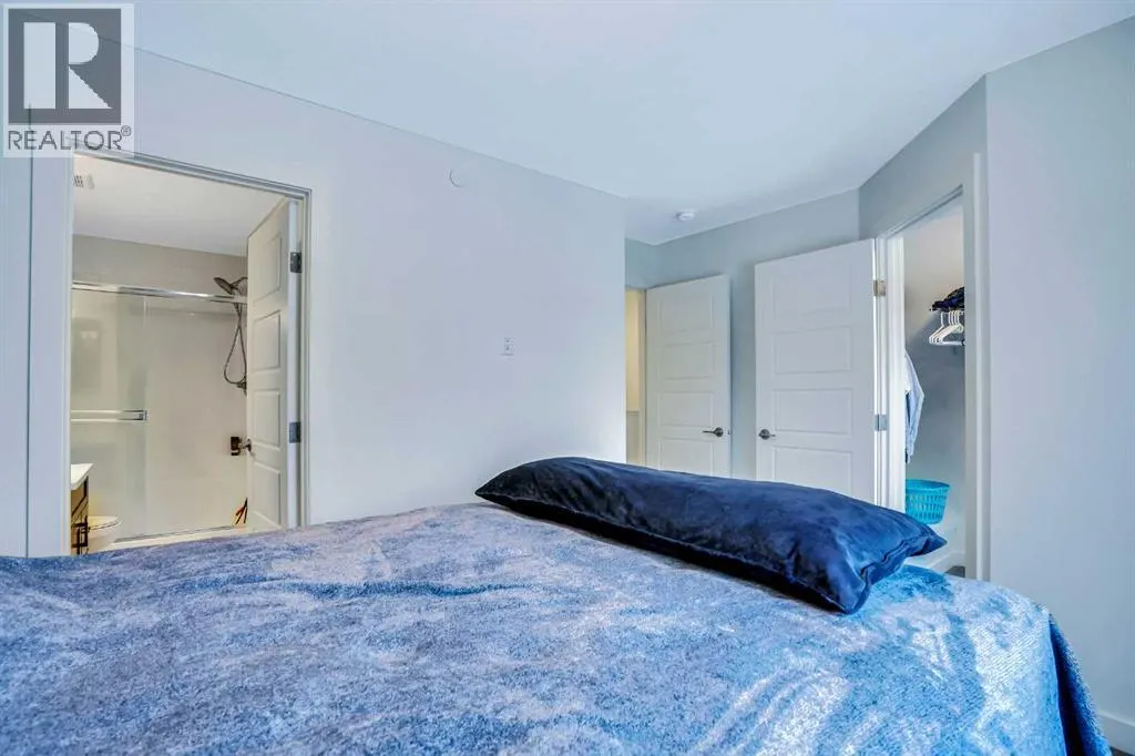 160 Livingston Common NE