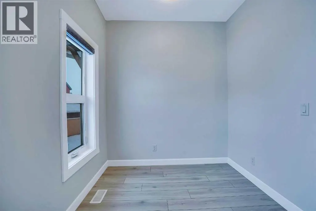 160 Livingston Common NE