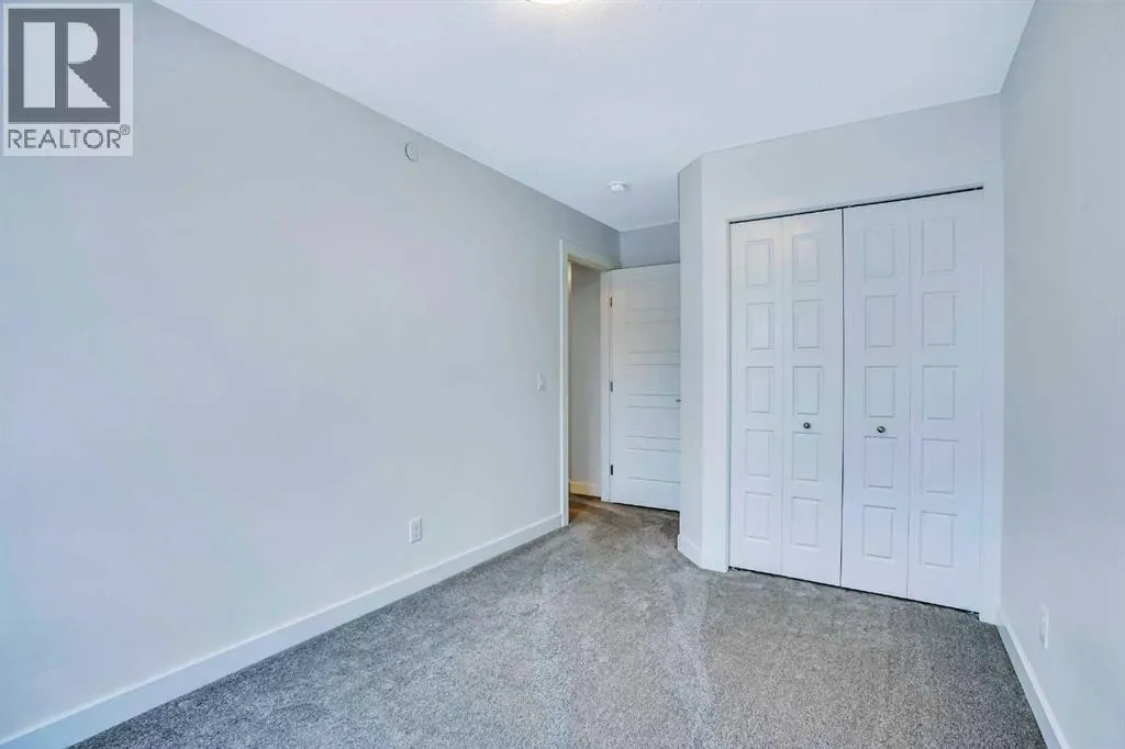 160 Livingston Common NE