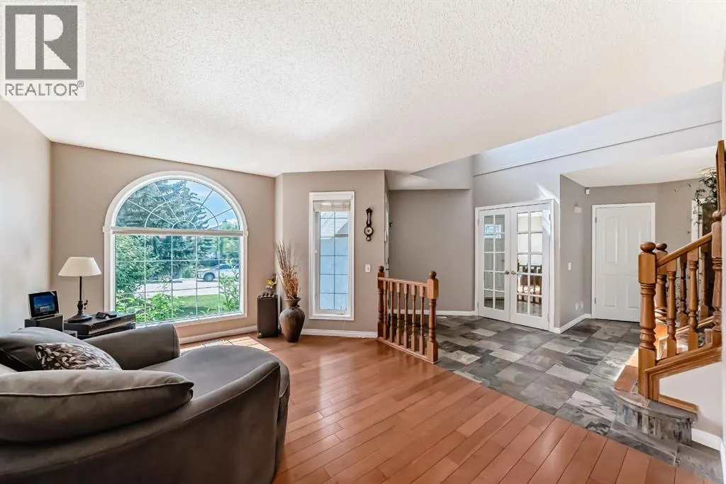 6 Gleneagles Close