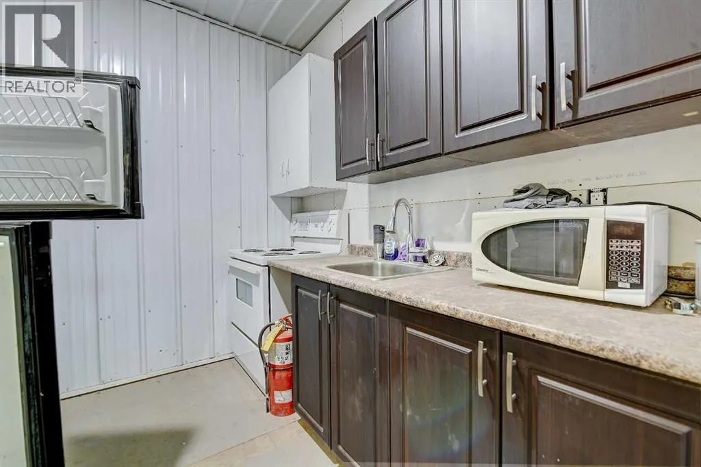 90058 A & 90058 B Township Road 720