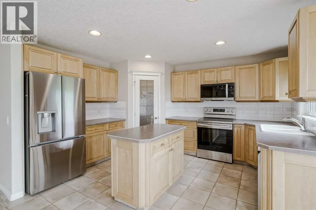 57 Royal Crest Terrace NW