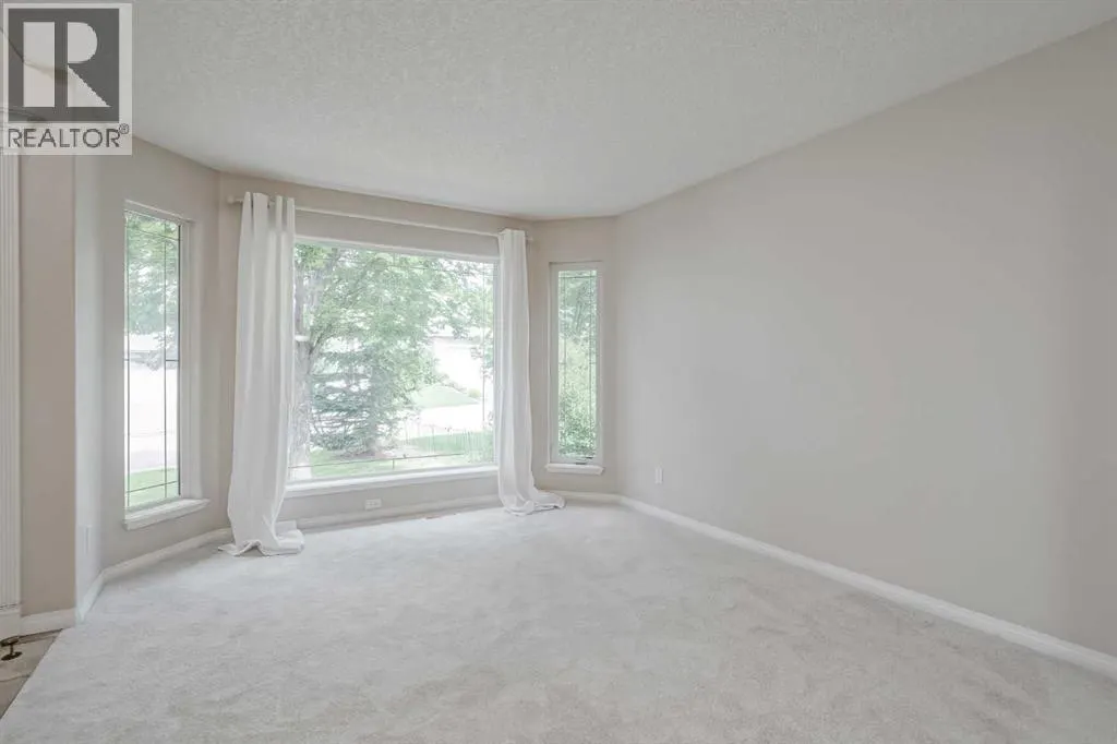 57 Royal Crest Terrace NW