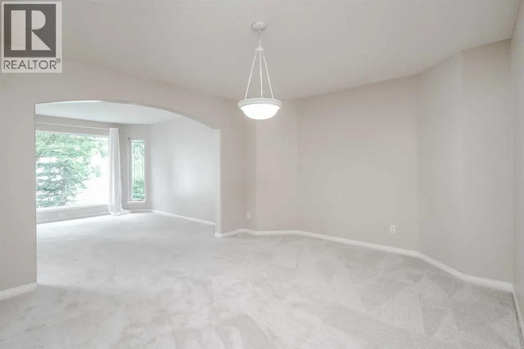 57 Royal Crest Terrace NW