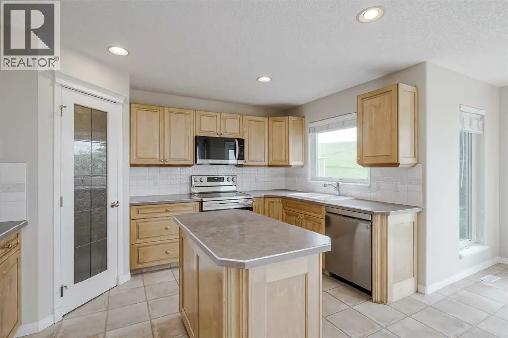 57 Royal Crest Terrace NW