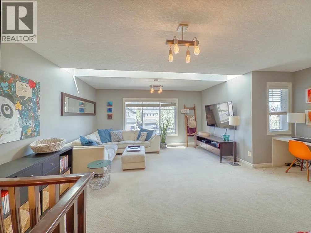 27 Tuscany Estates Drive NW