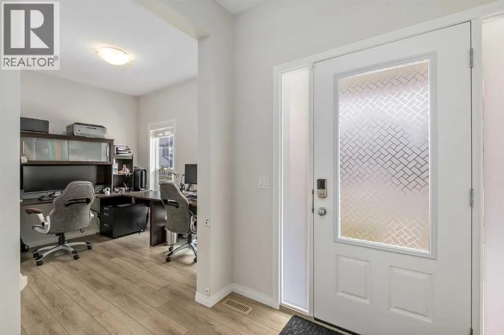 53 Masters Street SE