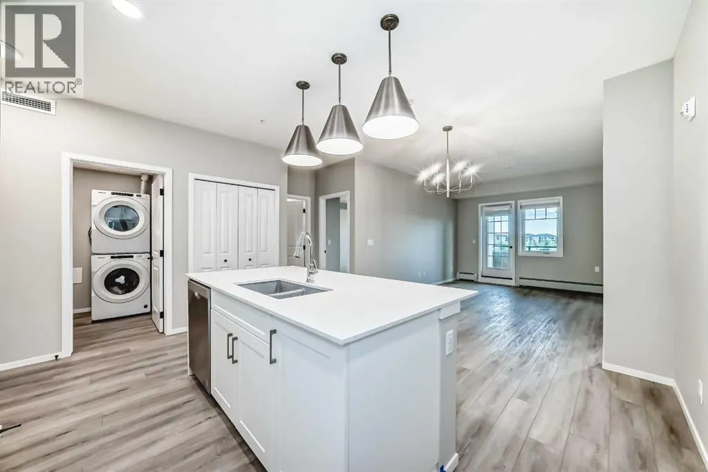 212, 140 Mahogany Street SE