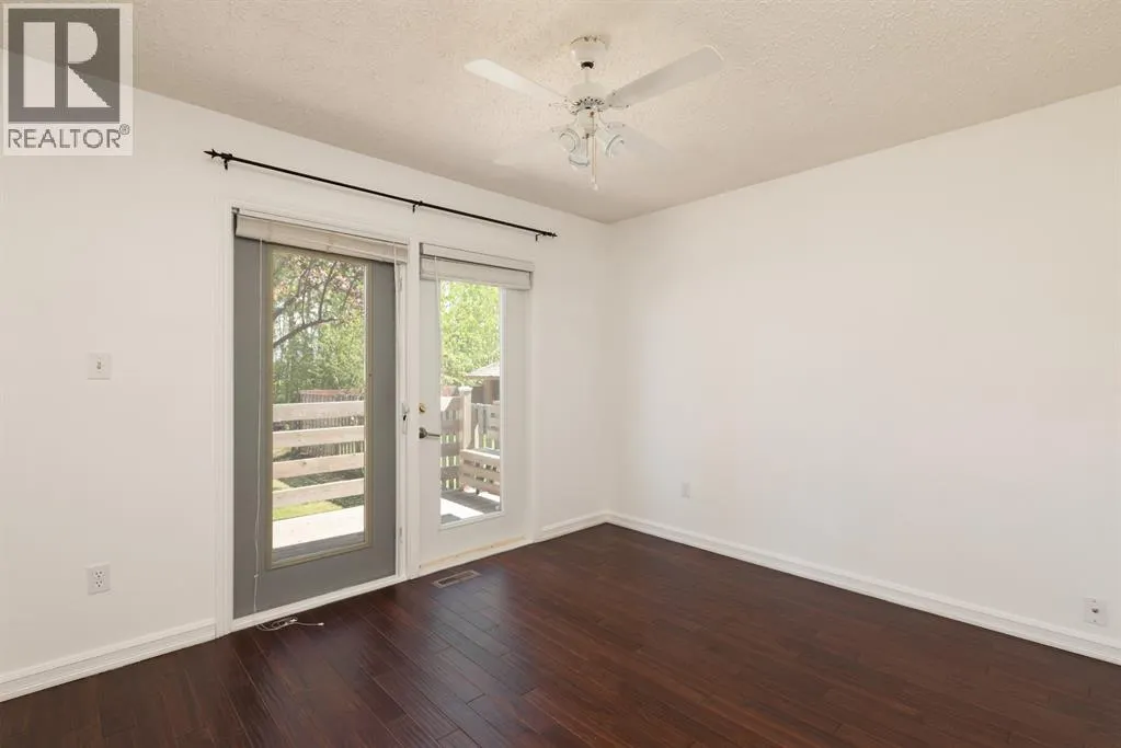 128 Ermine Crescent
