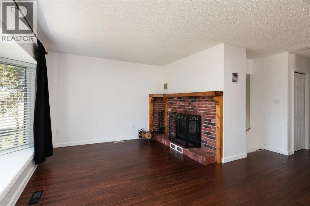 128 Ermine Crescent
