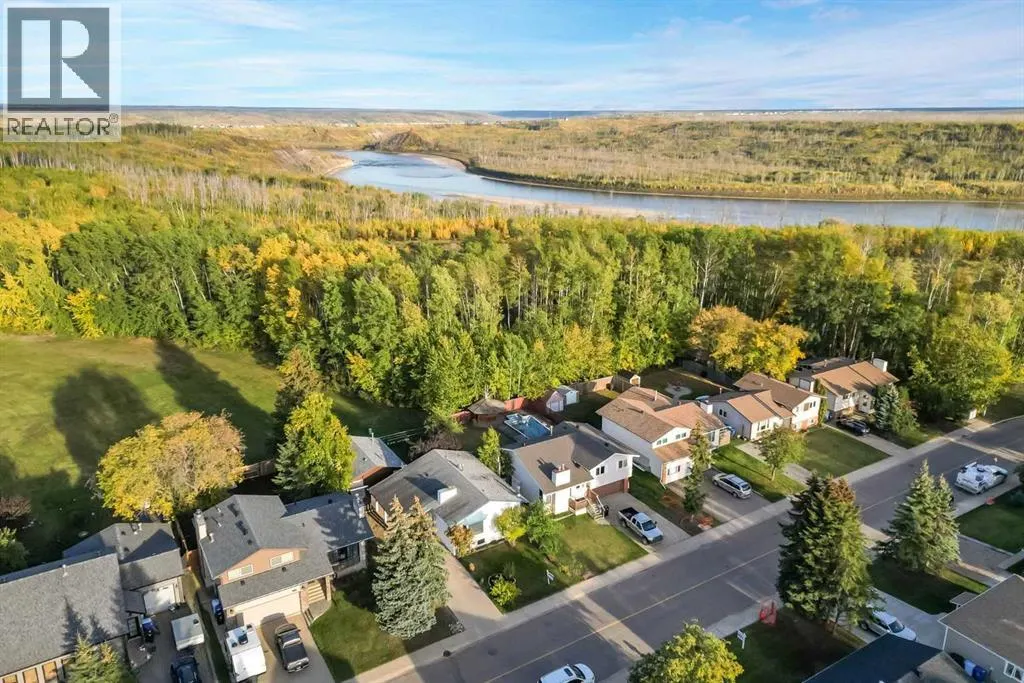 128 Ermine Crescent