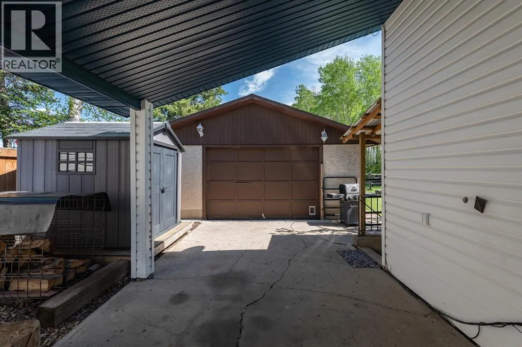 128 Ermine Crescent