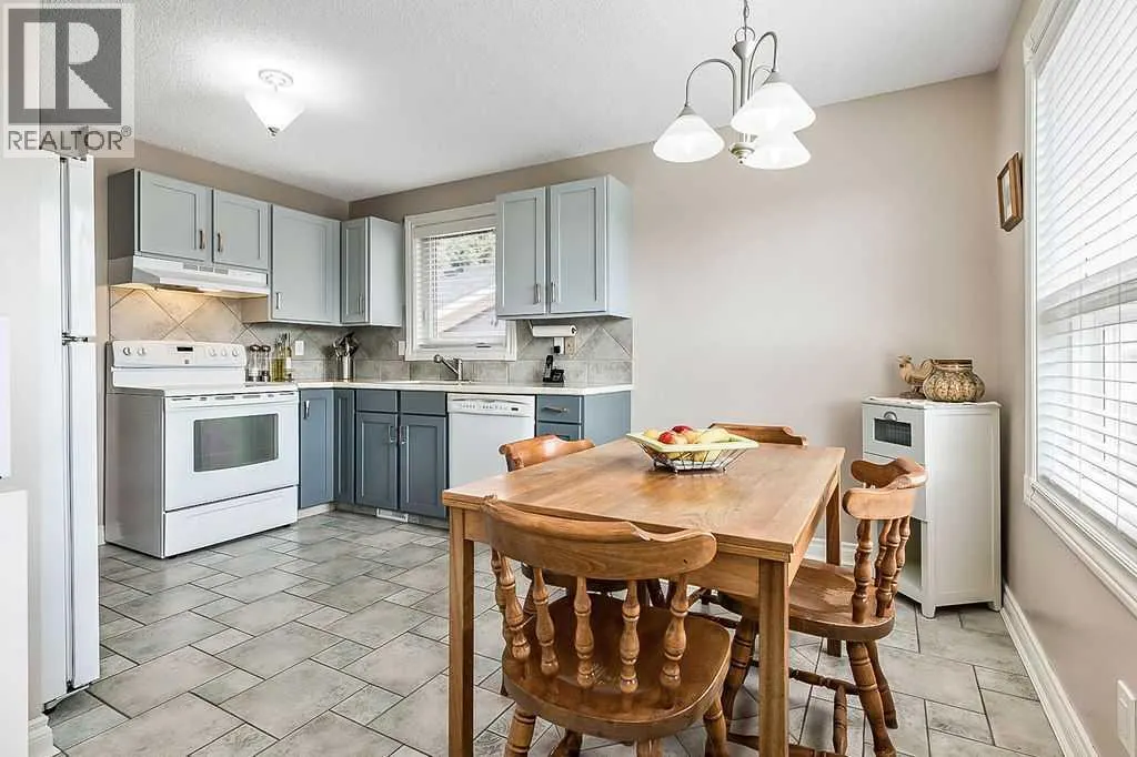 141 Shawfield Way SW