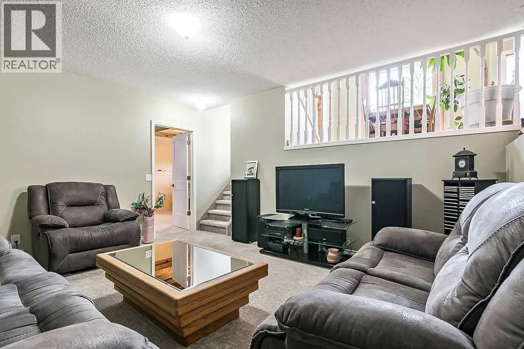 141 Shawfield Way SW
