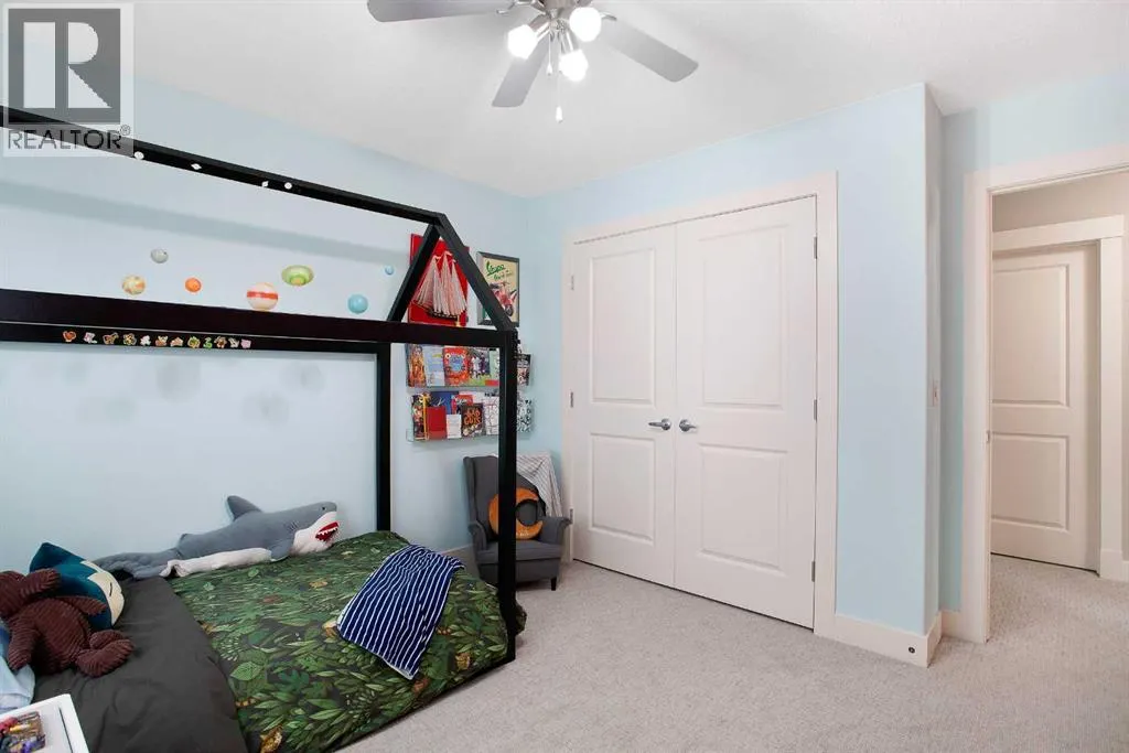 216 Mahogany Bay SE