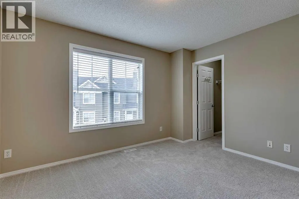 284 Elgin Gardens SE