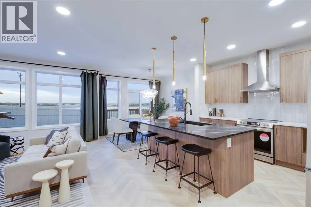 112 Sundown Crescent