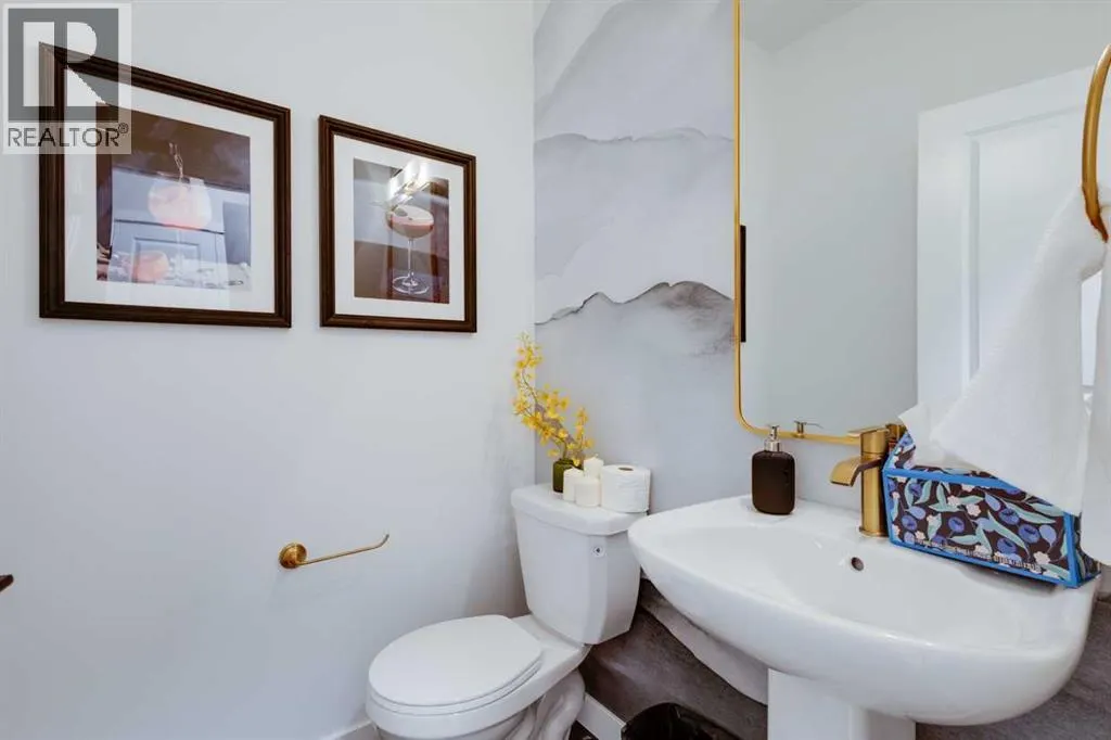 112 Sundown Crescent