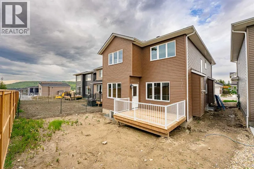 566 Rivercrest View