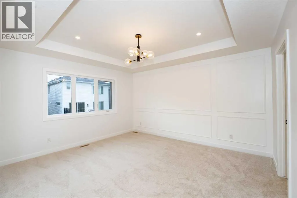566 Rivercrest View