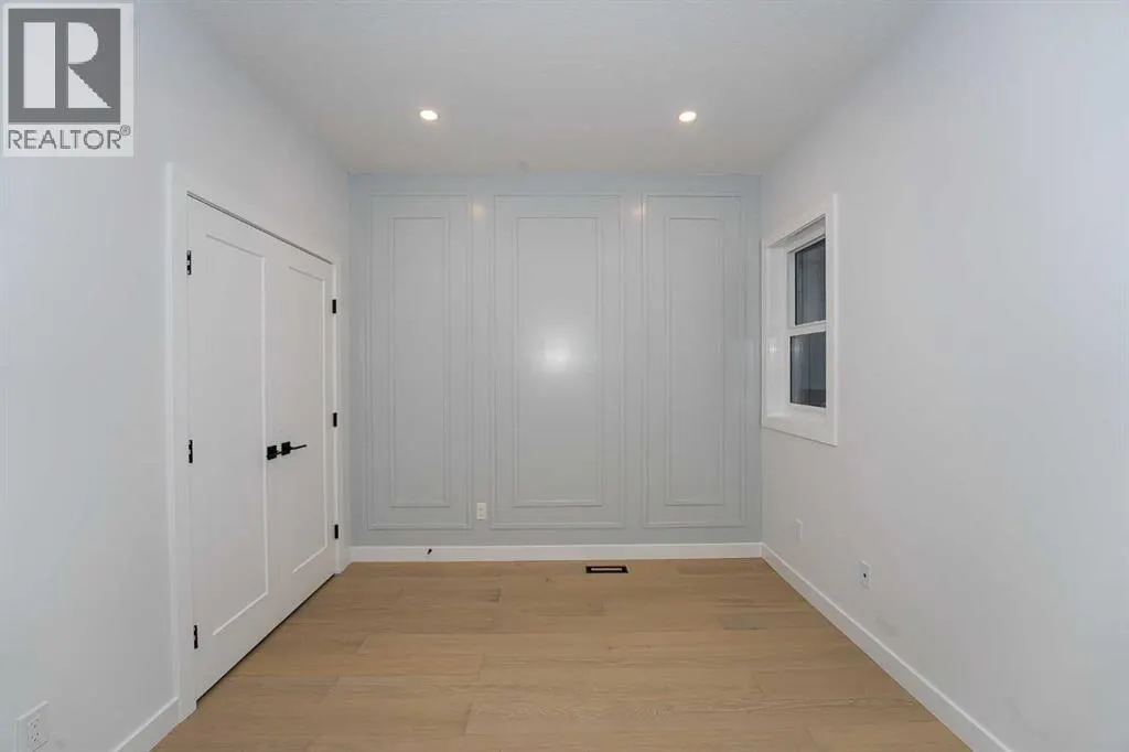 566 Rivercrest View