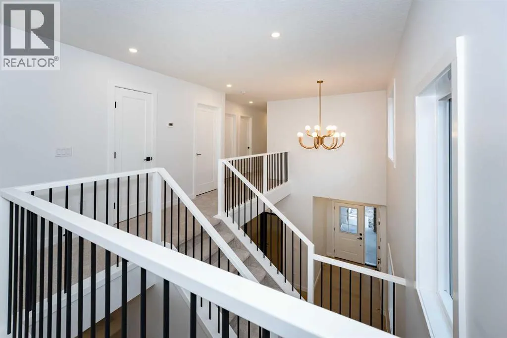 566 Rivercrest View