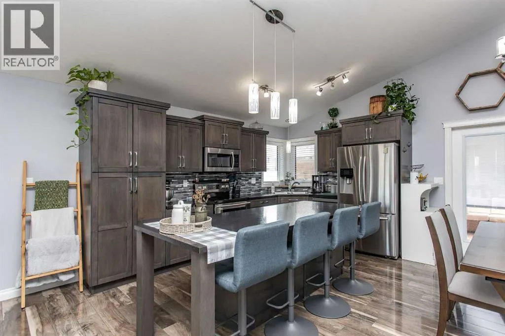 66 WOODBINE Avenue