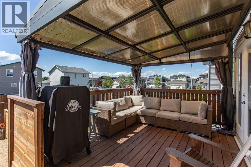 66 WOODBINE Avenue