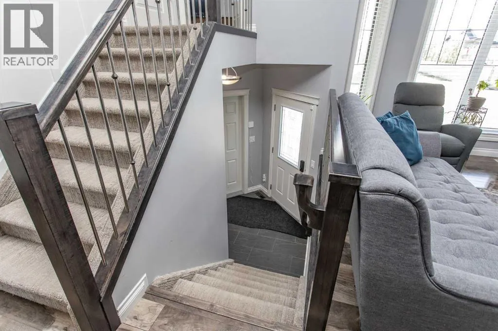 66 WOODBINE Avenue
