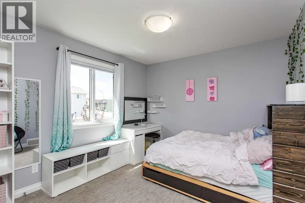 66 WOODBINE Avenue