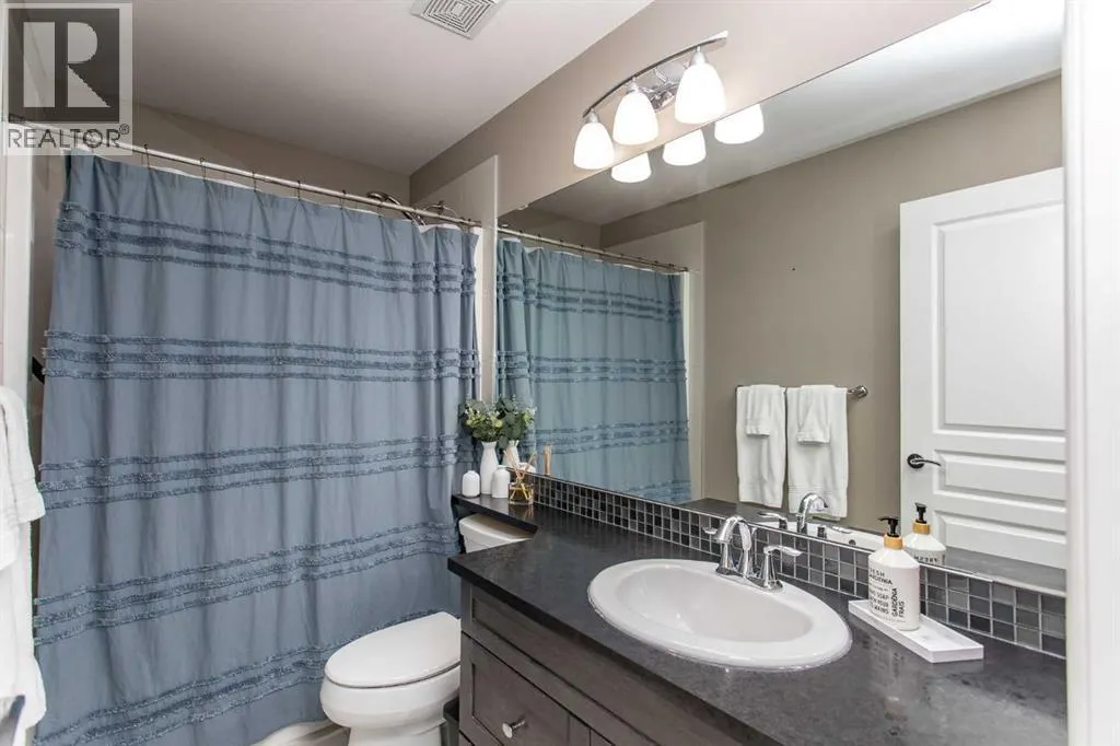 66 WOODBINE Avenue