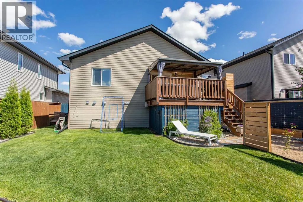 66 WOODBINE Avenue