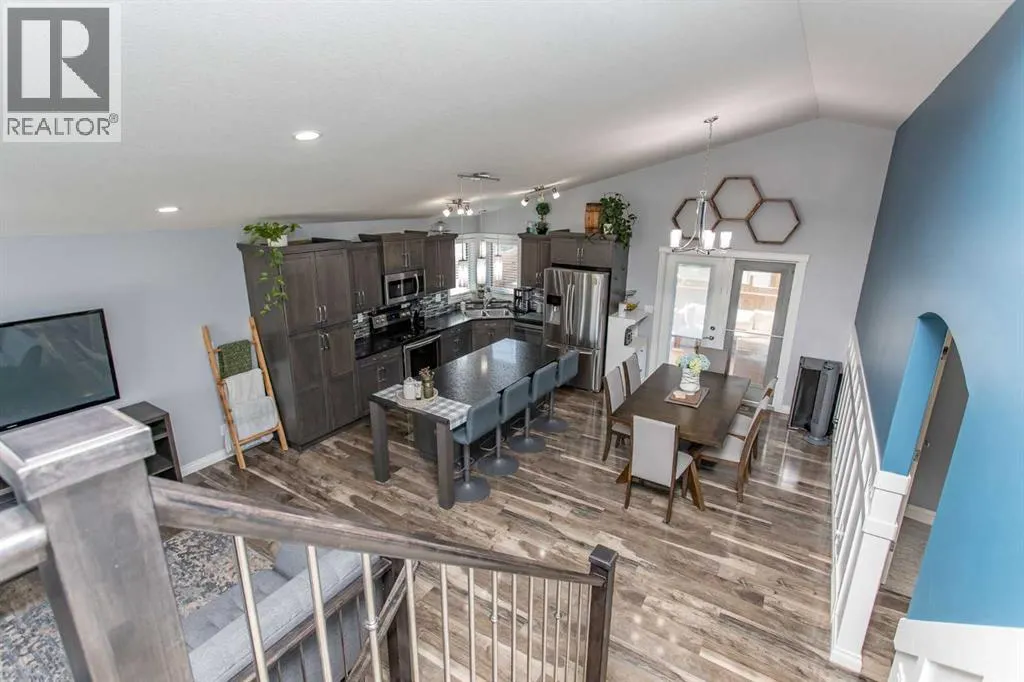66 WOODBINE Avenue