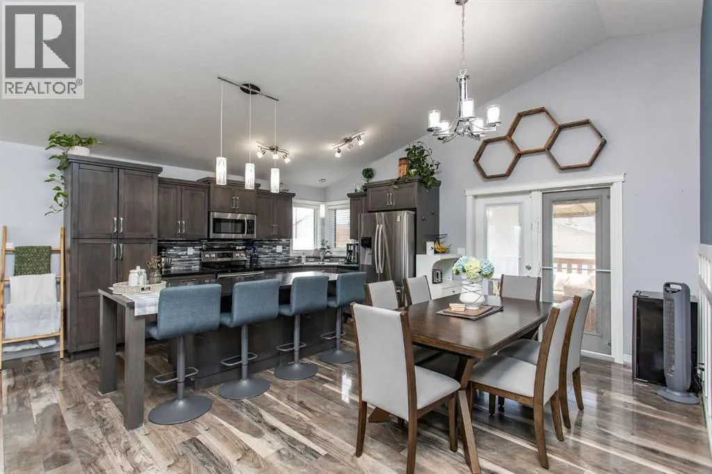 66 WOODBINE Avenue
