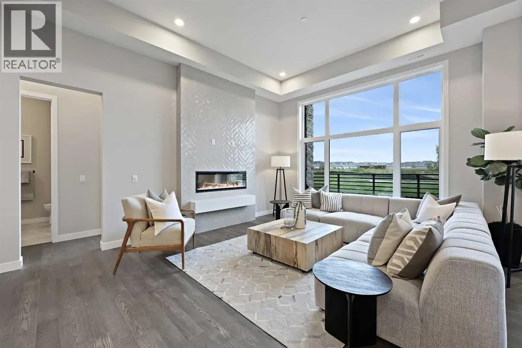 102, 130 Marina Cove SE